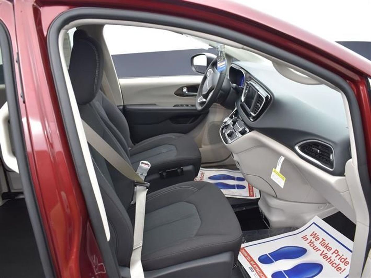 2023 CHRYSLER VOYAGER - Image 14