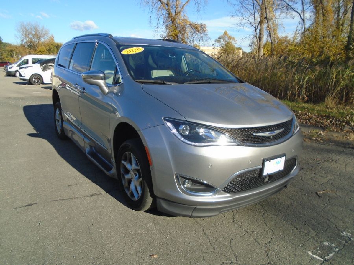 2020 CHRYSLER PACIFICA - Image 10