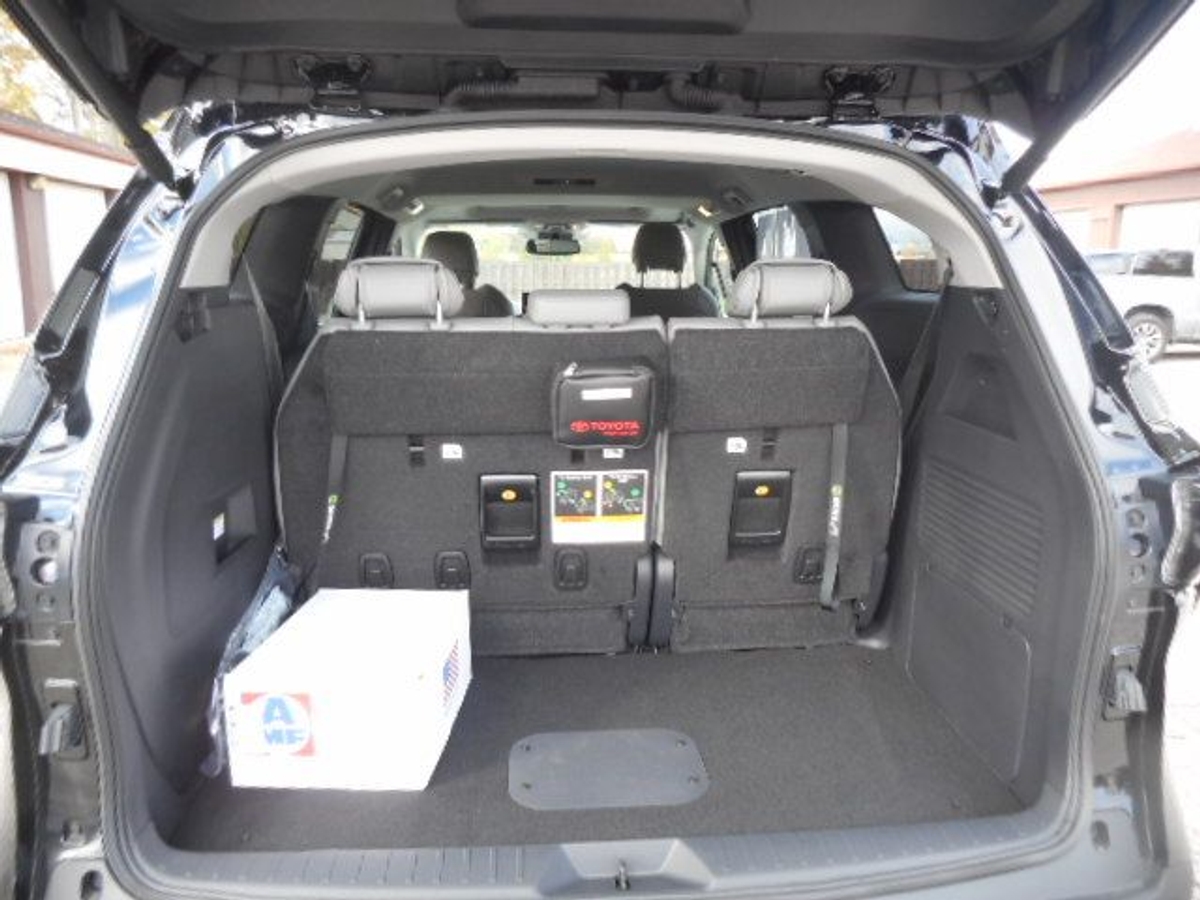 2025 TOYOTA SIENNA - Image 15