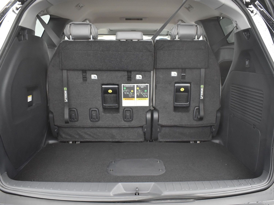 New 2025 Toyota Sienna Hybrid XLE Plus - BraunAbility Side Entry Entry In Floor Automatic Ramp