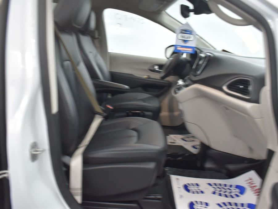 Used 2024 Chrysler Pacifica Touring L - BraunAbility Side Entry Entry Fold Out Automatic Ramp