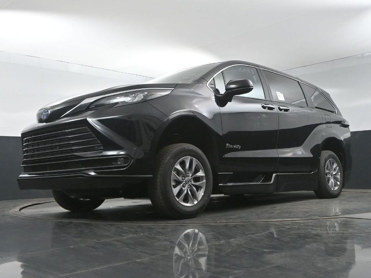 2025 TOYOTA SIENNA - Image 20