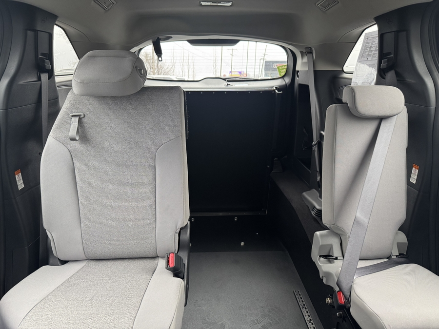 2025 TOYOTA SIENNA - Image 5