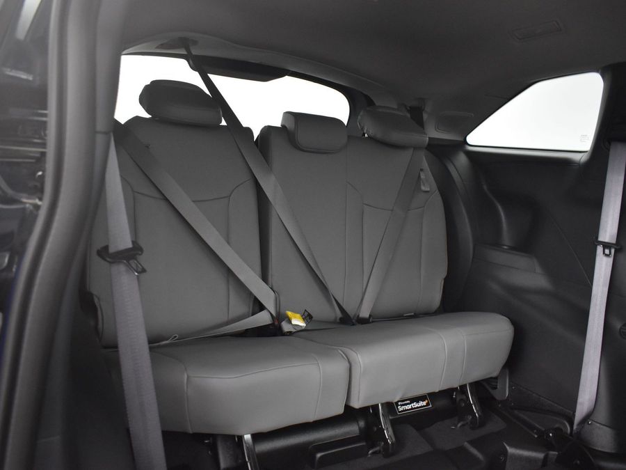 New 2025 Toyota Sienna Hybrid XLE Plus - BraunAbility Side Entry Entry In Floor Automatic Ramp