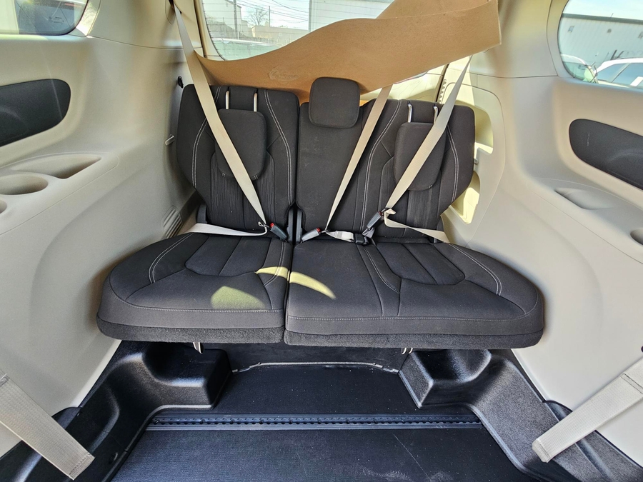 2024 CHRYSLER VOYAGER - Image 8