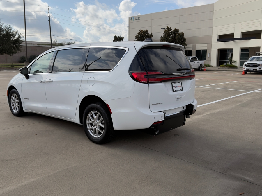 Used 2024 Chrysler Pacifica Touring - DRIVERGE Rear Entry Entry Fold Out Manual Ramp