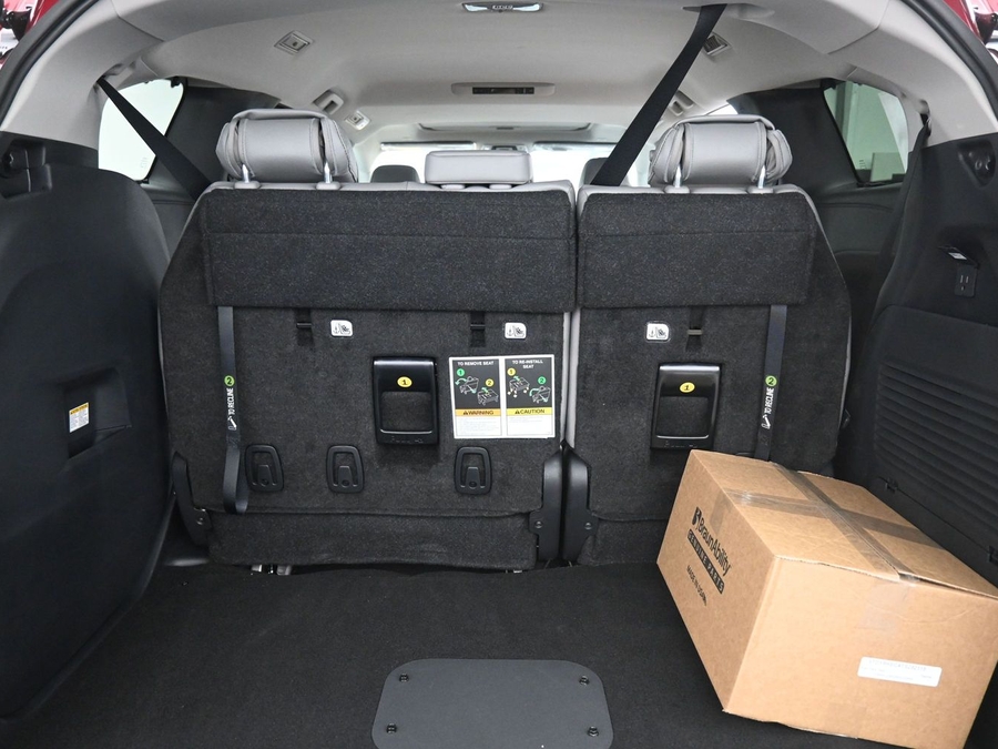 New 2026 Toyota Sienna Hybrid XLE Add - BraunAbility Side Entry Entry In Floor Automatic Ramp