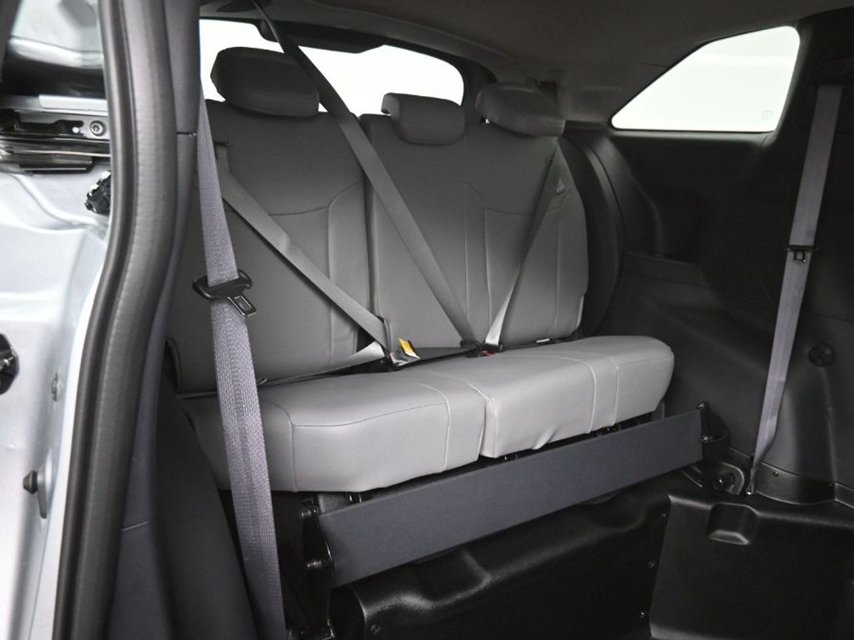 2025 TOYOTA SIENNA - Image 10