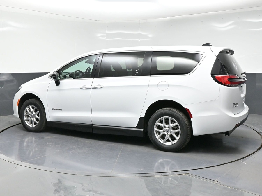 Used 2023 Chrysler Pacifica Touring L - BraunAbility Side Entry Fold Out Manual Ramp