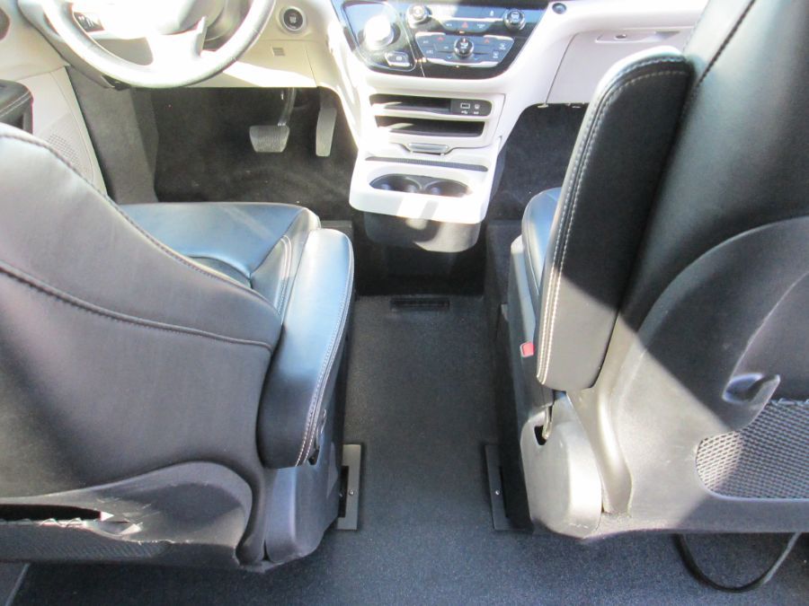 2020 CHRYSLER VOYAGER - Image 14