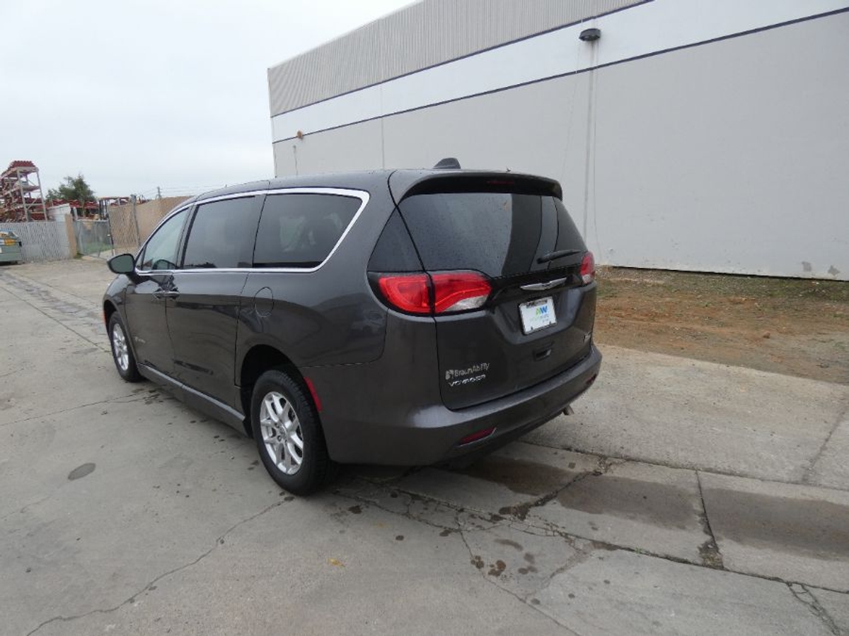 2022 CHRYSLER VOYAGER - Image 9