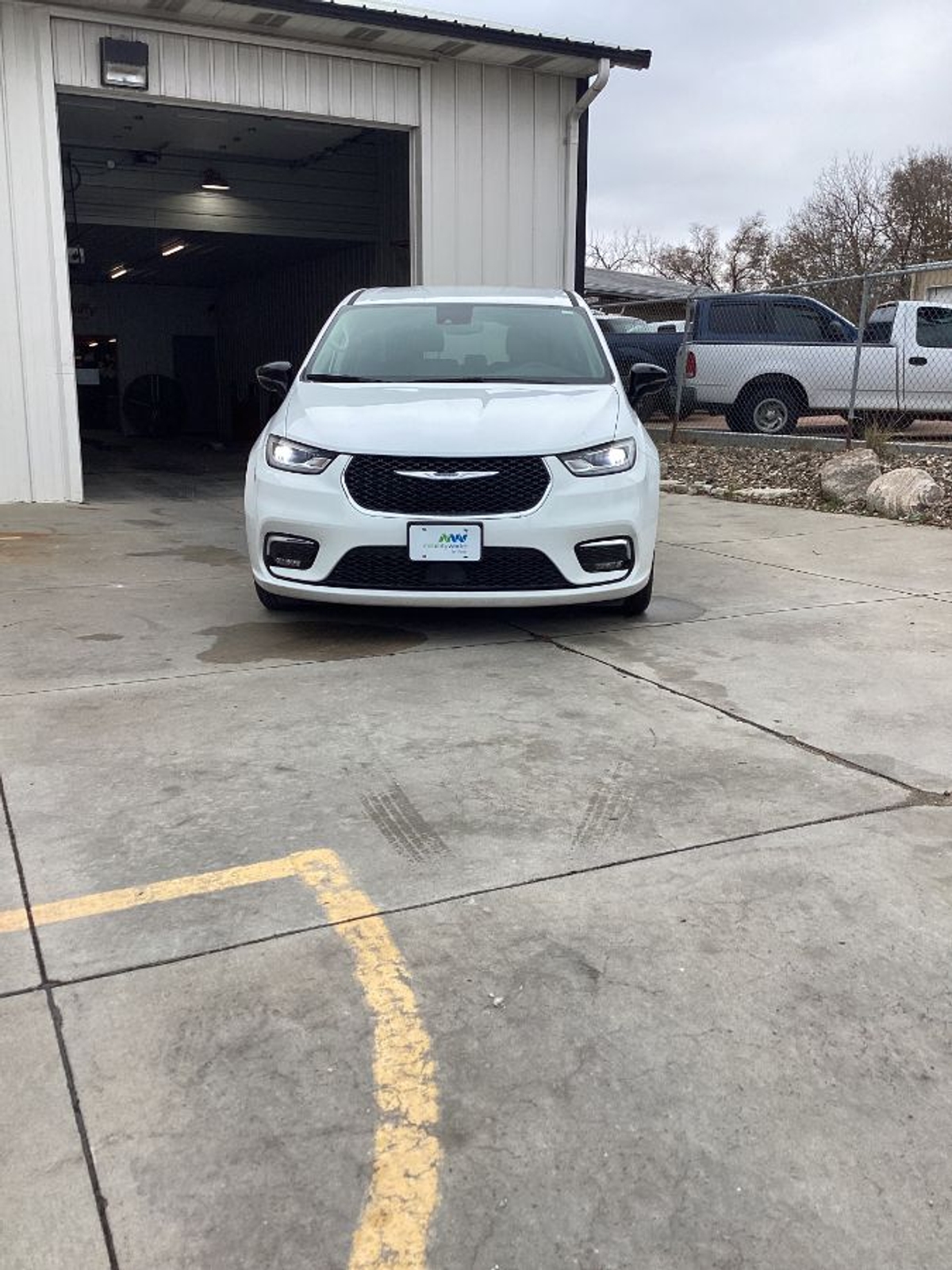 2024 CHRYSLER PACIFICA - Image 3