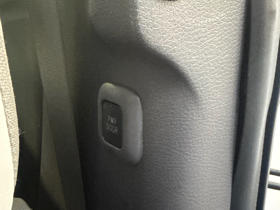 Black Toyota Sienna image number 10