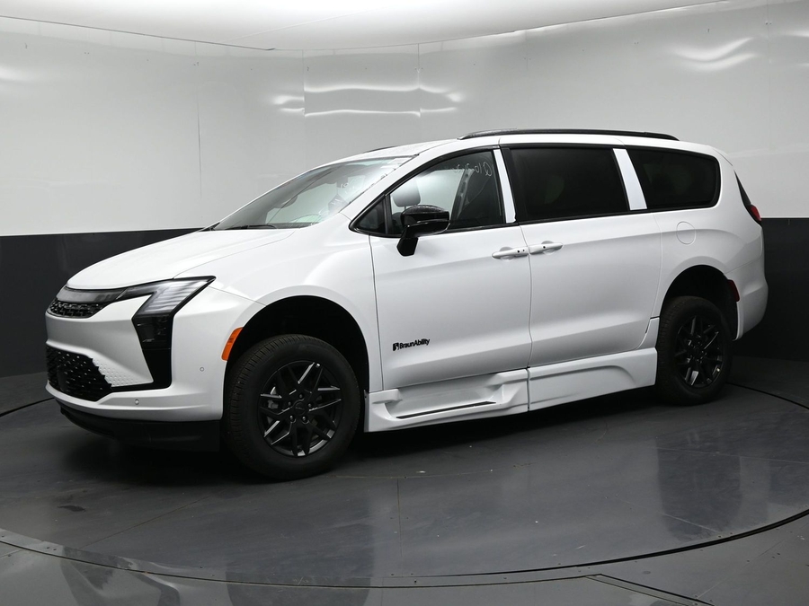 New 2027 Chrysler Pacifica Select Sport - BraunAbility Side Entry Fold Out Automatic Ramp