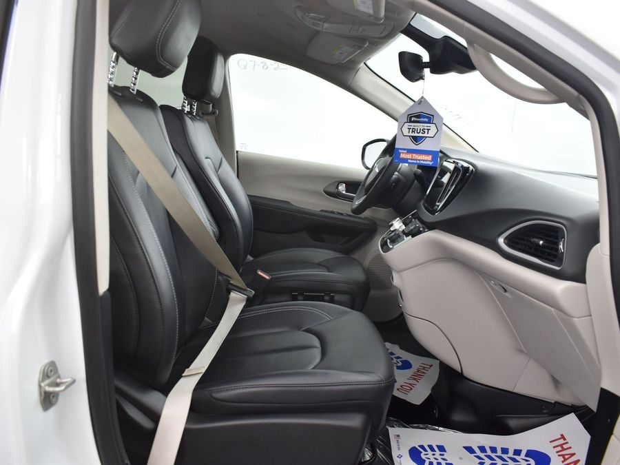 Used 2024 Chrysler Pacifica Touring L - BraunAbility Side Entry Entry Fold Out Automatic Ramp