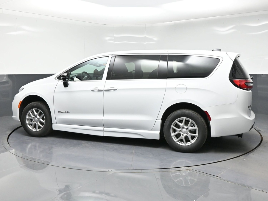 White Chrysler Pacifica with Side Entry Automatic Fold Out ramp