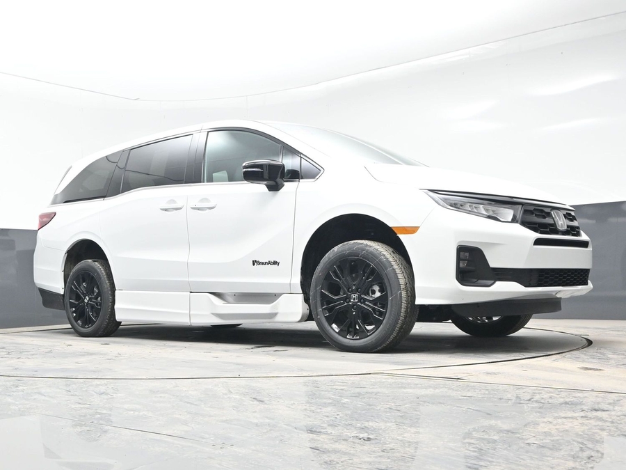 New 2026 Honda Odyssey Sport - BraunAbility Side Entry Entry In Floor Automatic Ramp