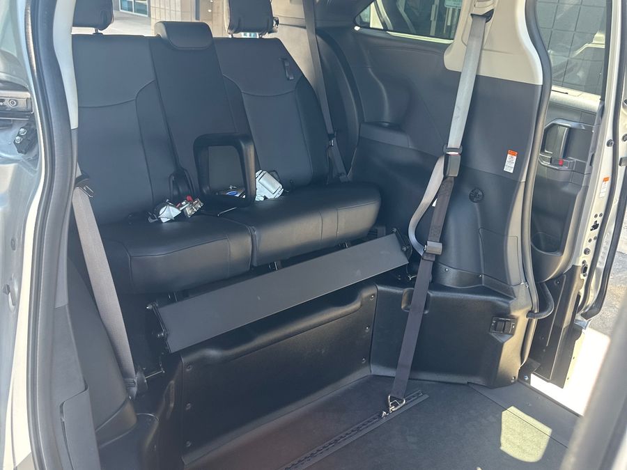 Used 2024 Toyota Sienna Hybrid XSE Sport - BraunAbility Side Entry Entry Fold Out Automatic Ramp