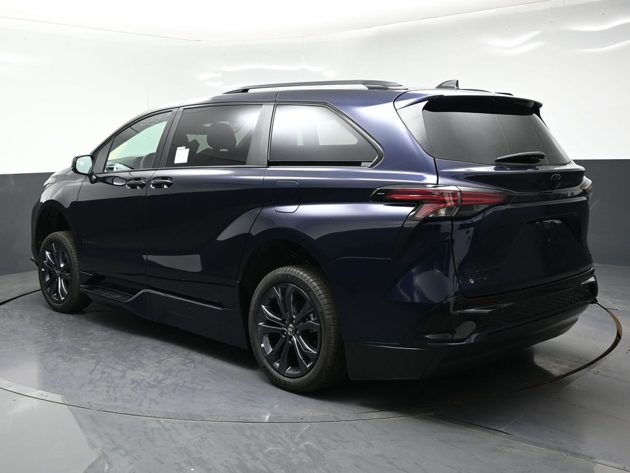 New 2026 Toyota Sienna Hybrid XSE Sport - BraunAbility Side Entry Fold Out Automatic Ramp