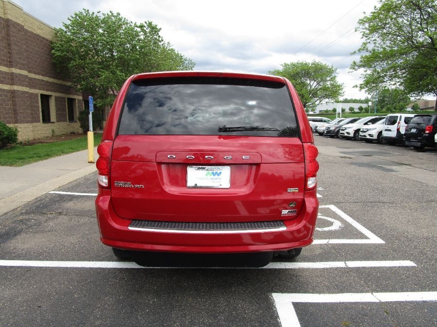 Red Dodge Grand Caravan image number 11