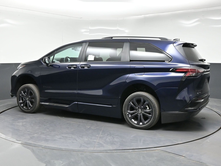 New 2026 Toyota Sienna Hybrid XSE Sport - BraunAbility Side Entry In Floor Automatic Ramp