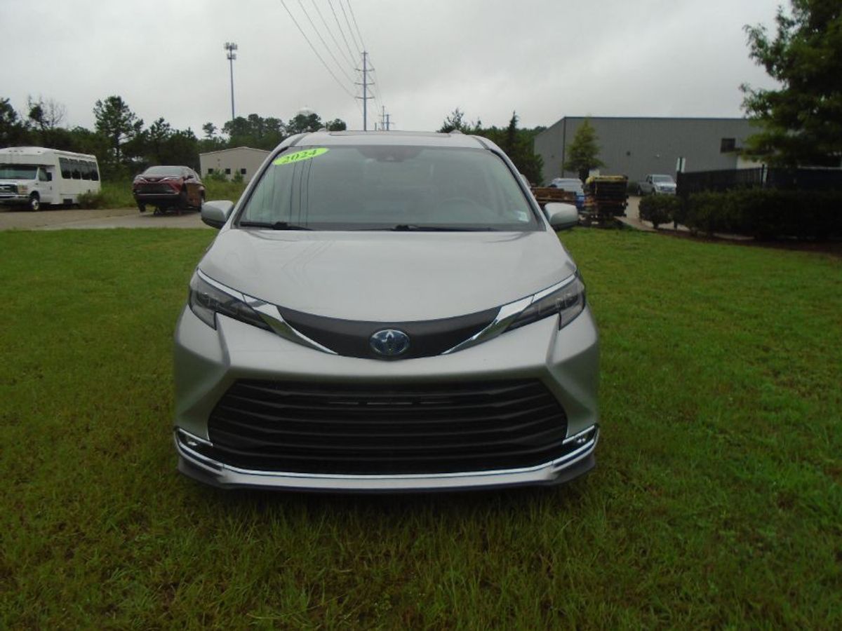 2024 TOYOTA SIENNA - Image 7