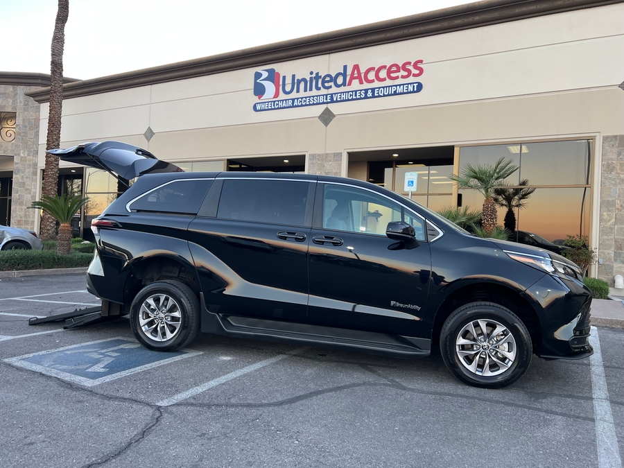 Used 2024 Toyota Sienna Hybrid LE - BraunAbility Rear Entry Entry Fold Out Manual Ramp