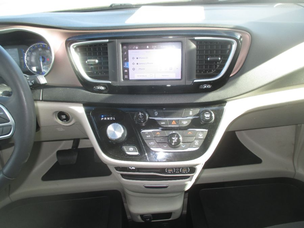 2022 CHRYSLER VOYAGER - Image 11