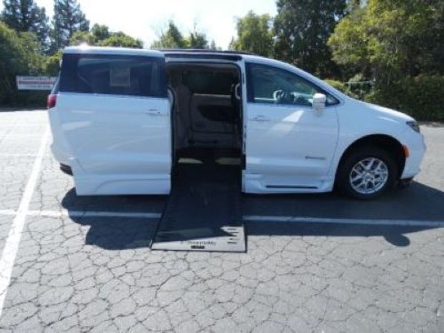 White Chrysler Pacifica with Side Entry Automatic In Floor ramp