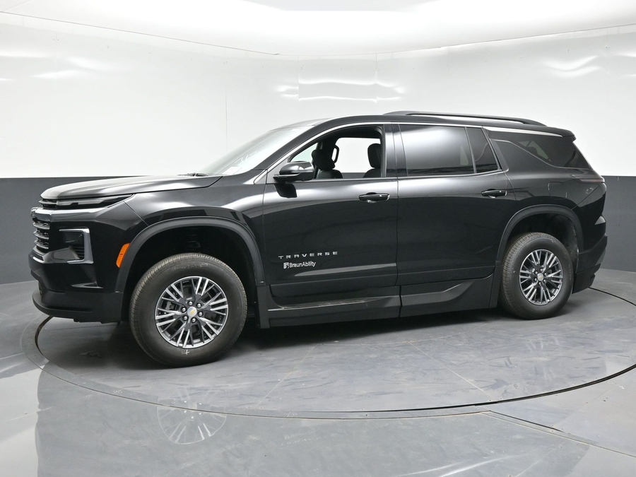 New 2026 Chevrolet Traverse 1LT - BraunAbility Side Entry In Floor Automatic Ramp