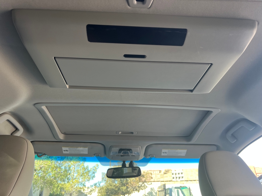 Used 2015 Toyota Sienna Limited - BraunAbility Side Entry Entry In Floor Automatic Ramp