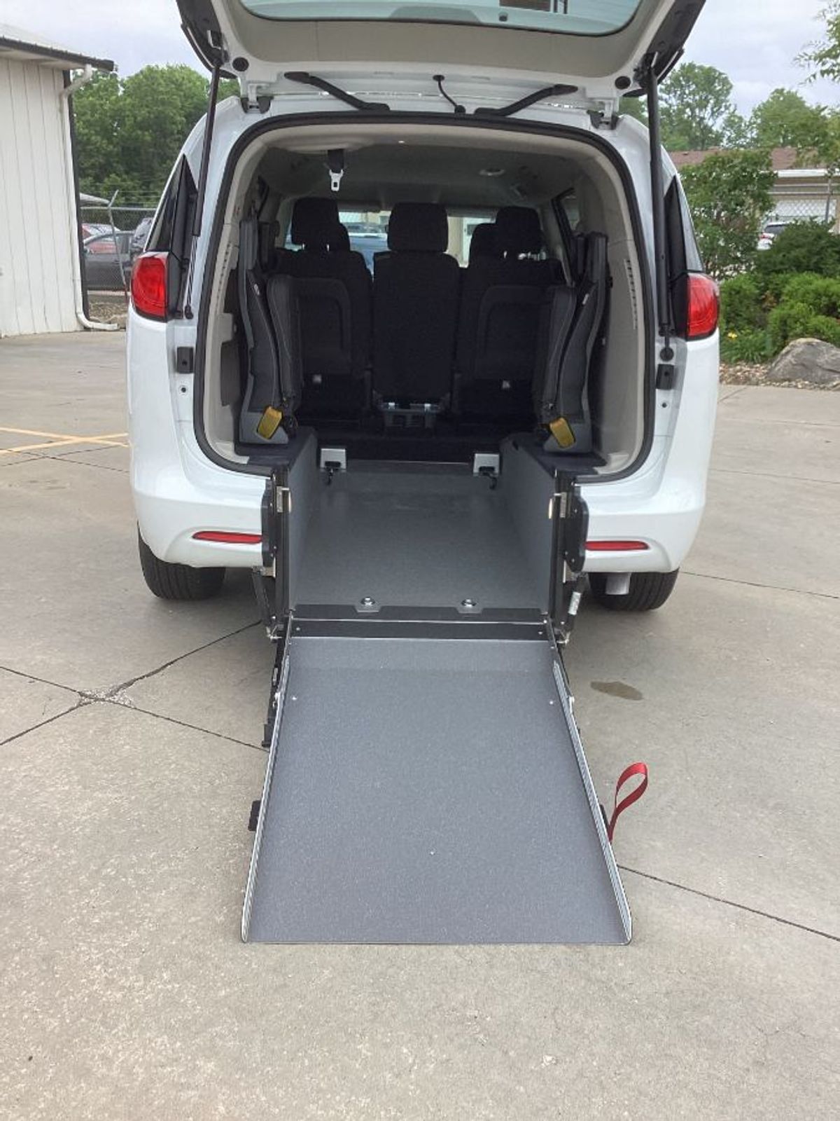 2024 CHRYSLER VOYAGER - Image 14