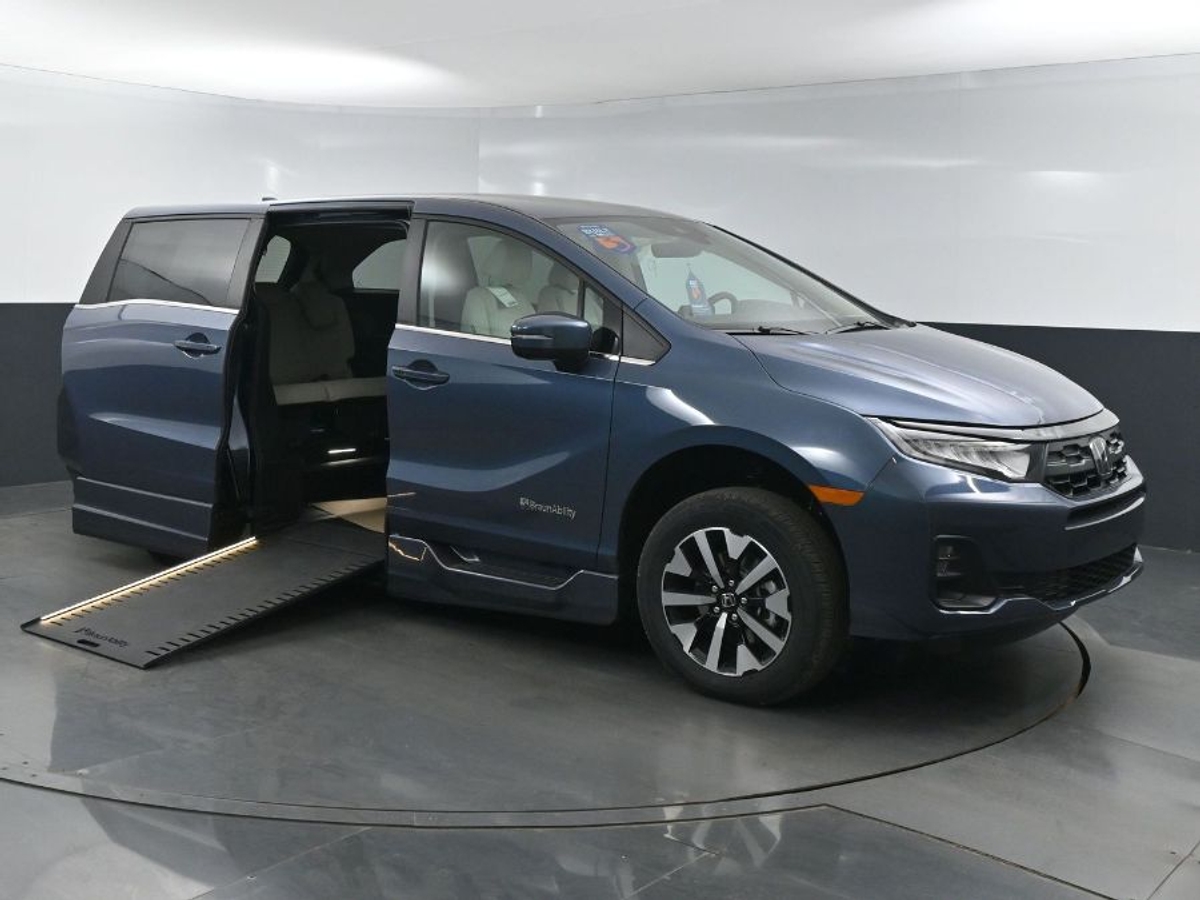 2026 Honda Odyssey EX-L's photo