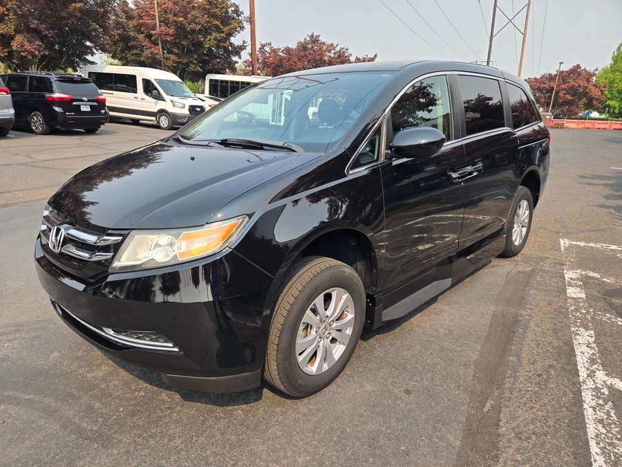 Used 2015 Honda Odyssey EX - BraunAbility Side Entry In Floor Automatic Ramp