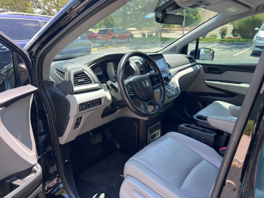 Used 2019 Honda Odyssey Touring - BraunAbility Side Entry In Floor Automatic Ramp