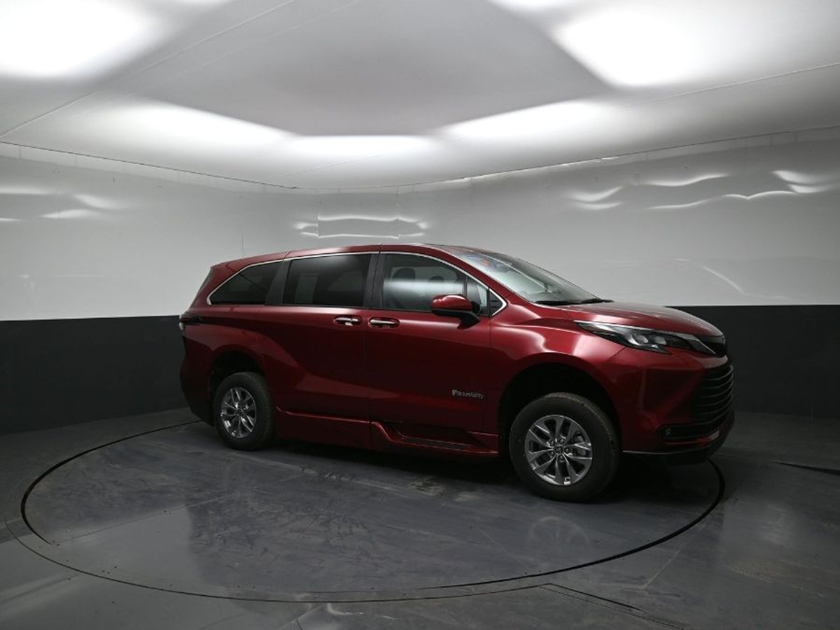 2025 TOYOTA SIENNA - Image 21