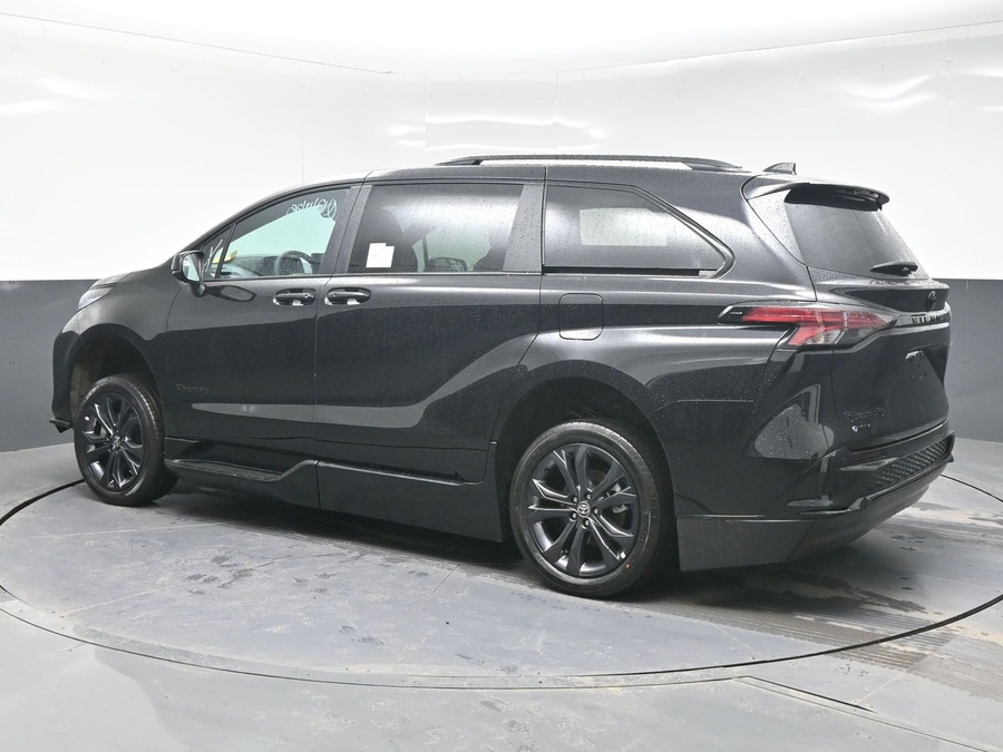 New 2025 Toyota Sienna Hybrid XSE Sport - BraunAbility Side Entry Entry Fold Out Automatic Ramp