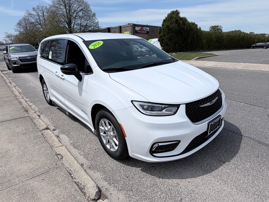 White Chrysler Pacifica image number 4
