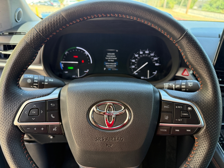 Used 2021 Toyota Sienna Hybrid XSE - VMI Side Entry In Floor Automatic Ramp