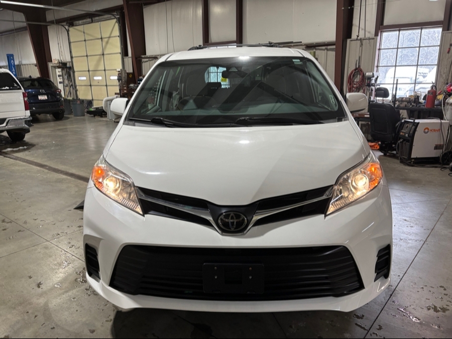 Used 2020 Toyota Sienna LE - AMS Side Entry Entry In Floor Automatic Ramp