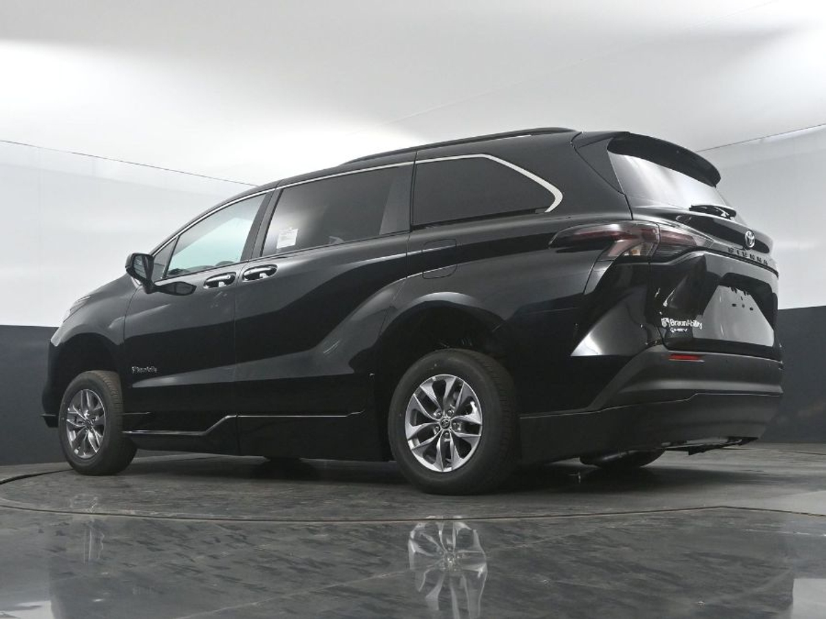 2025 TOYOTA SIENNA - Image 21