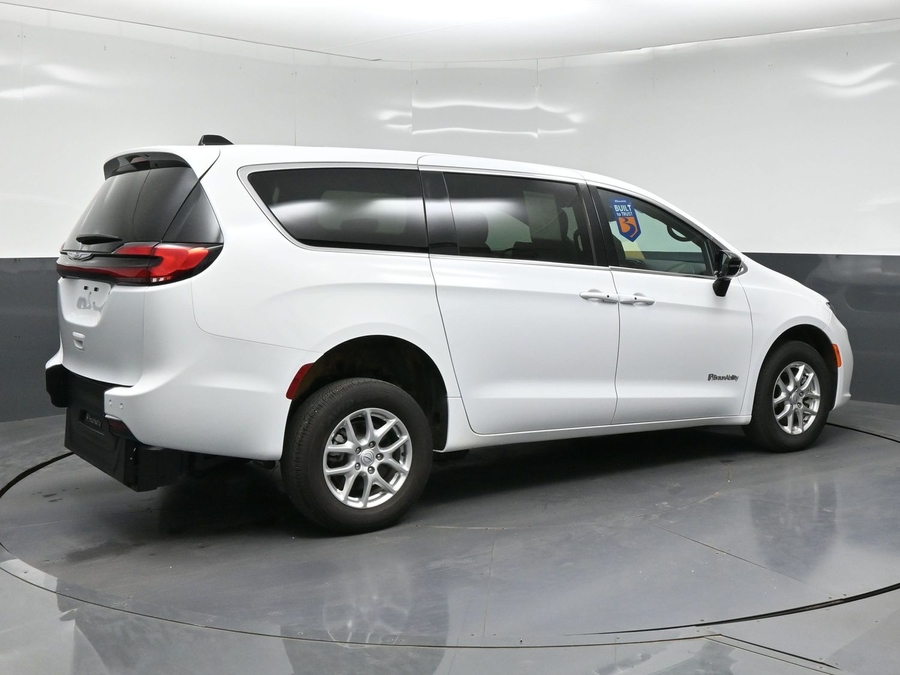 Used 2025 Chrysler Pacifica Select Safety - BraunAbility Rear Entry Fold Out Manual Ramp