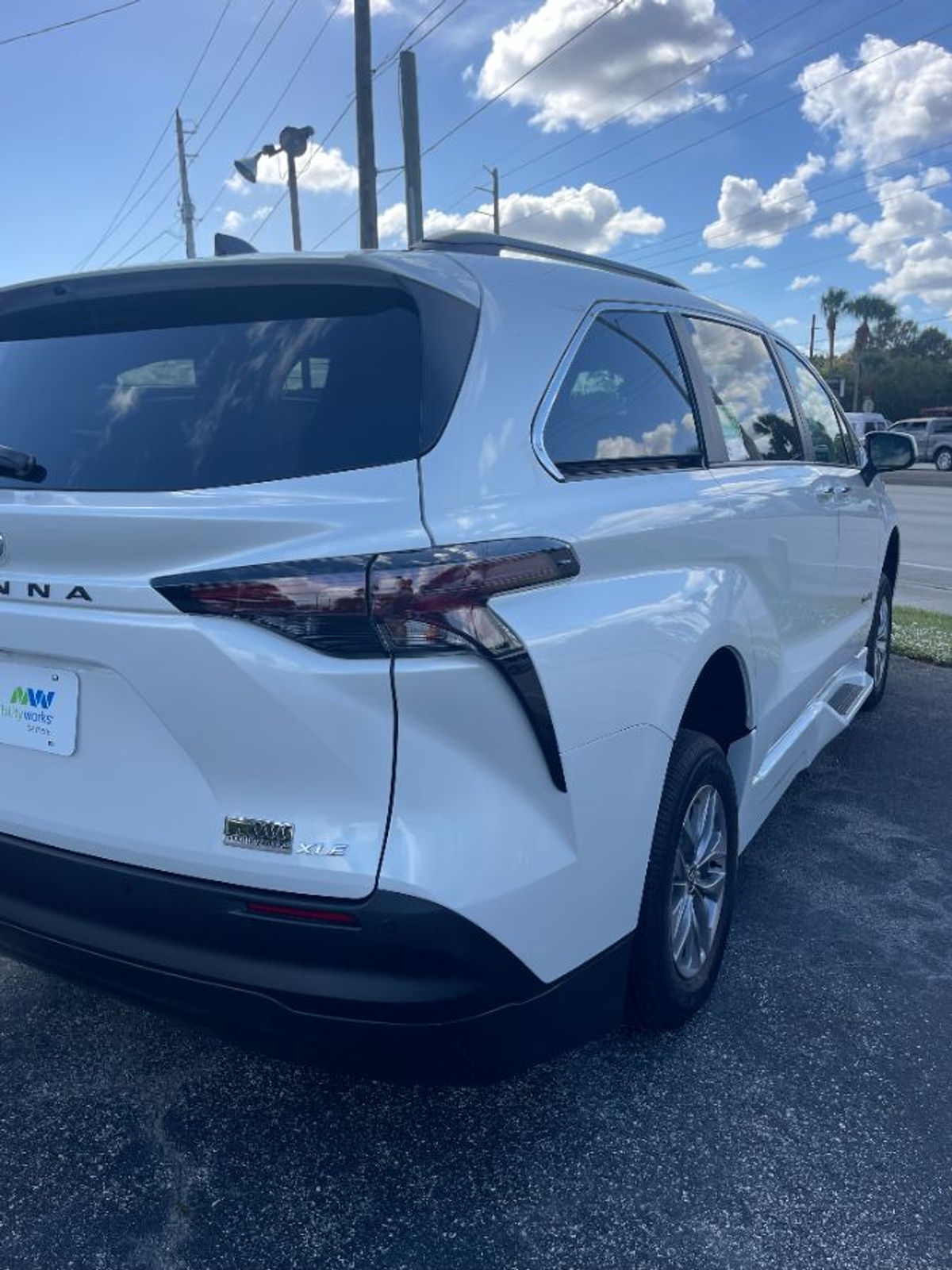 2025 TOYOTA SIENNA - Image 6
