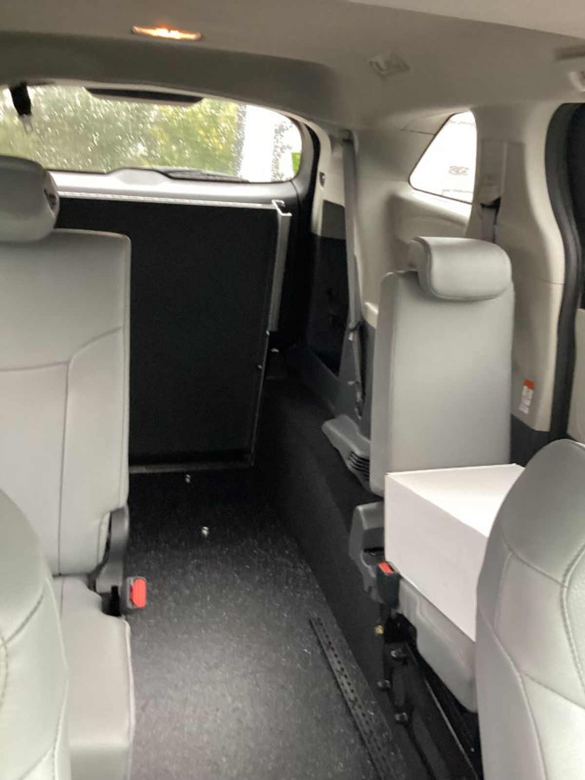 2024 TOYOTA SIENNA - Image 3