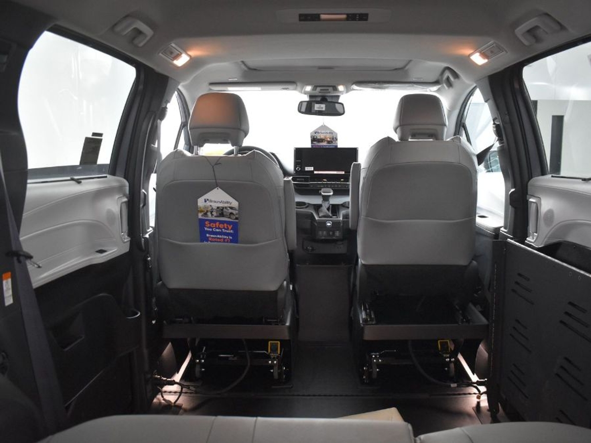 2025 TOYOTA SIENNA - Image 15