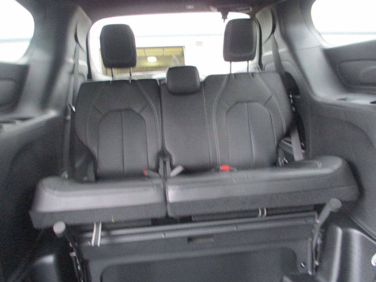 2023 CHRYSLER PACIFICA - Image 16