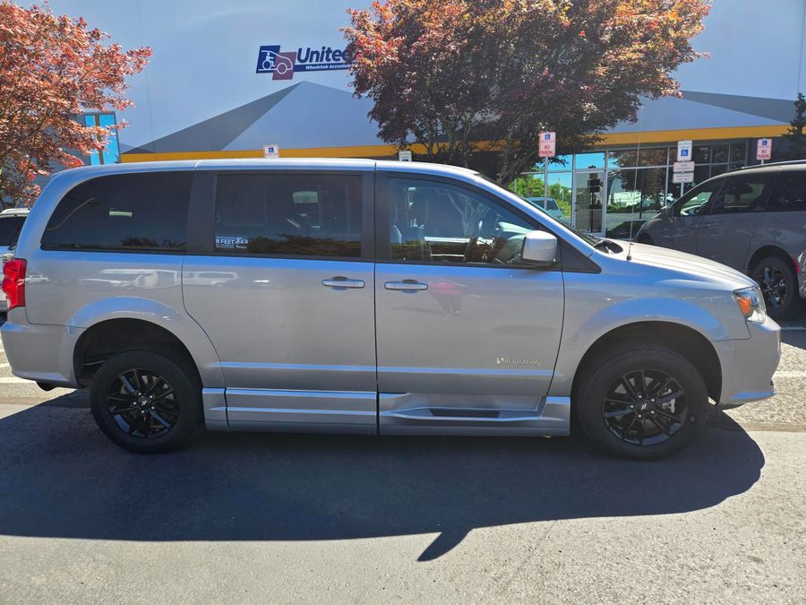 Used 2019 Dodge Grand Caravan GT - BraunAbility Side Entry Entry Fold Out Automatic Ramp