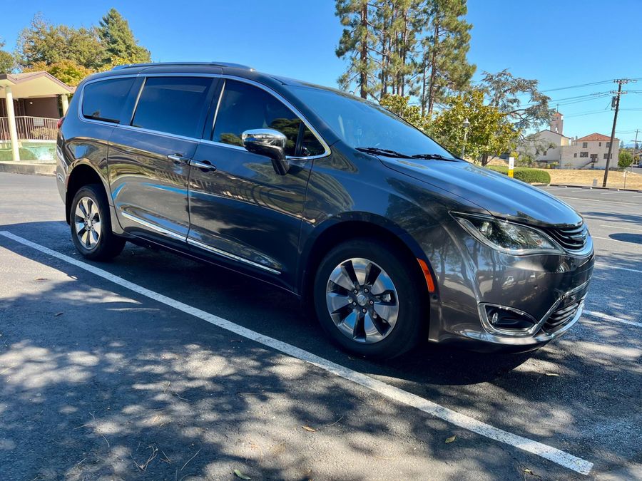 Used 2017 Chrysler Pacifica Hybrid Platinum - OTH Rear Entry Entry Fold Out Manual Ramp