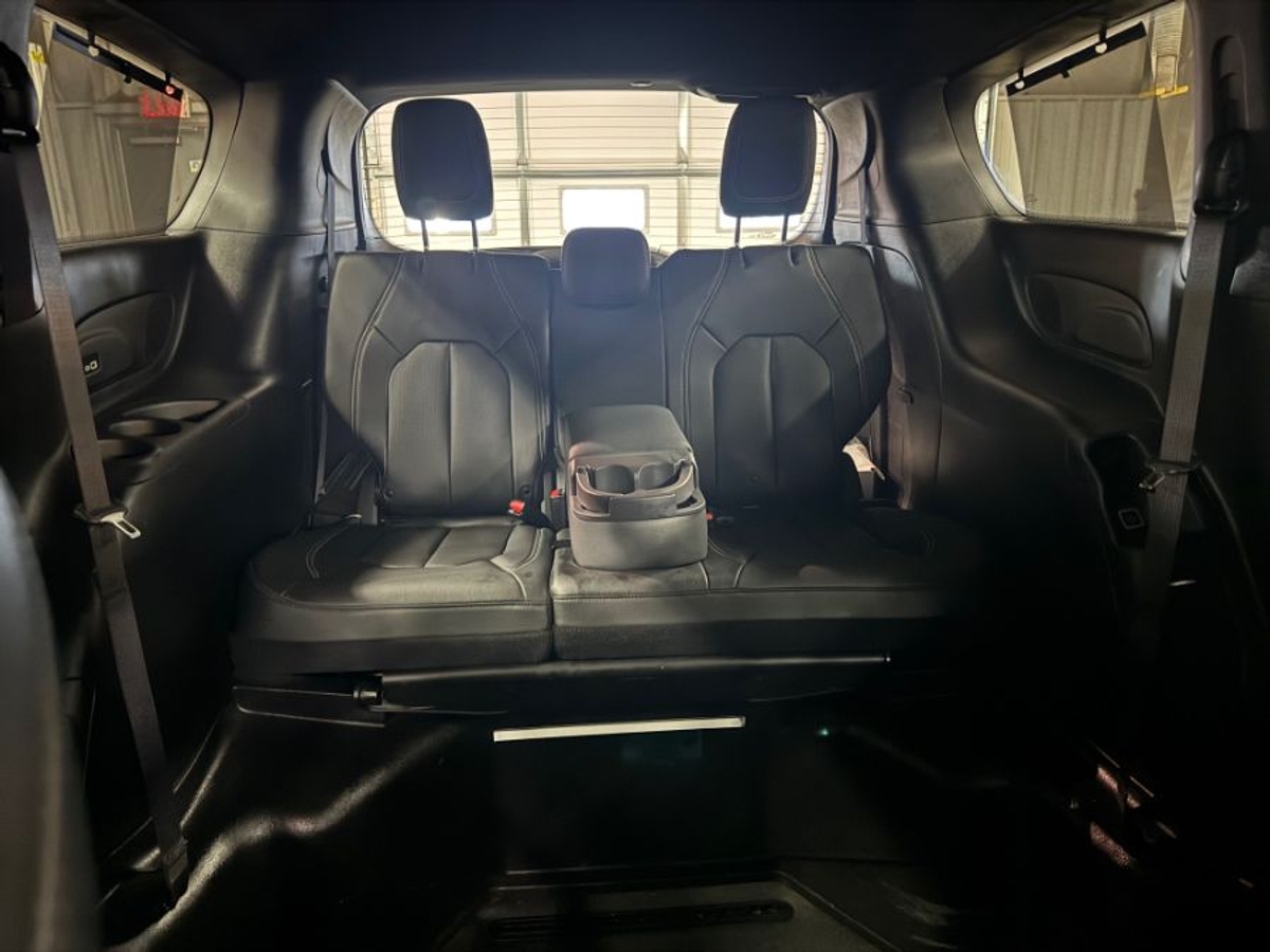 2021 CHRYSLER PACIFICA - Image 17