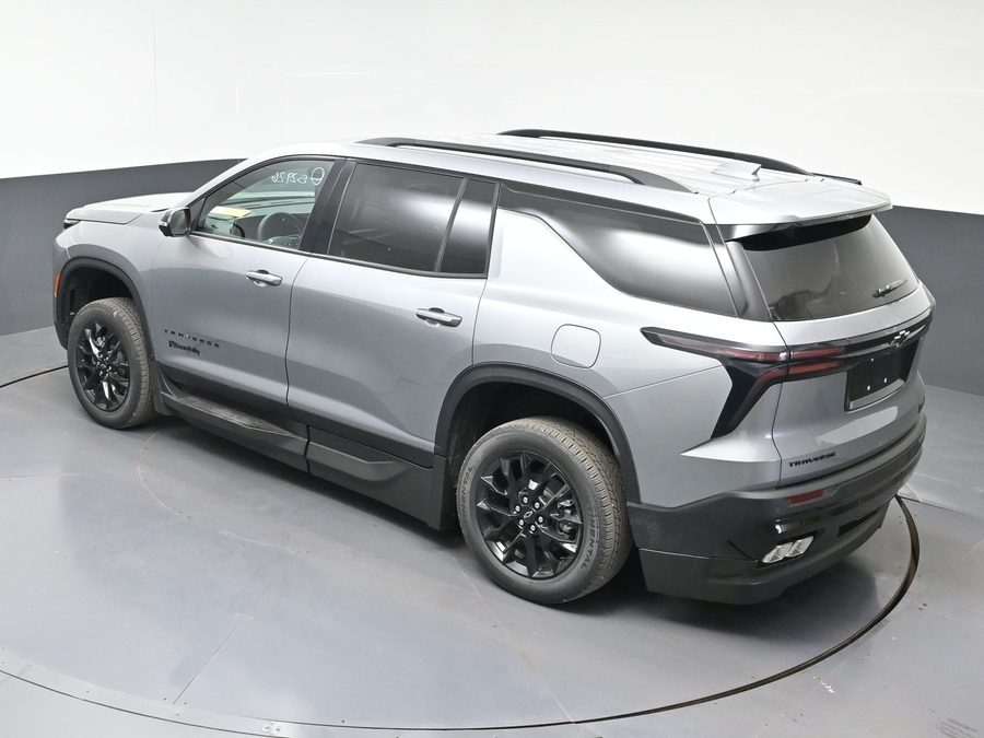New 2026 Chevrolet Traverse 1LT Midnight - BraunAbility Side Entry Entry In Floor Automatic Ramp
